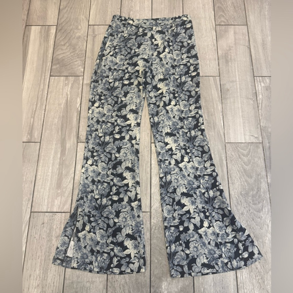 Cinq à Sept Claire Floral Wide Leg Pants, Slate Multi - Picture 7 of 13
